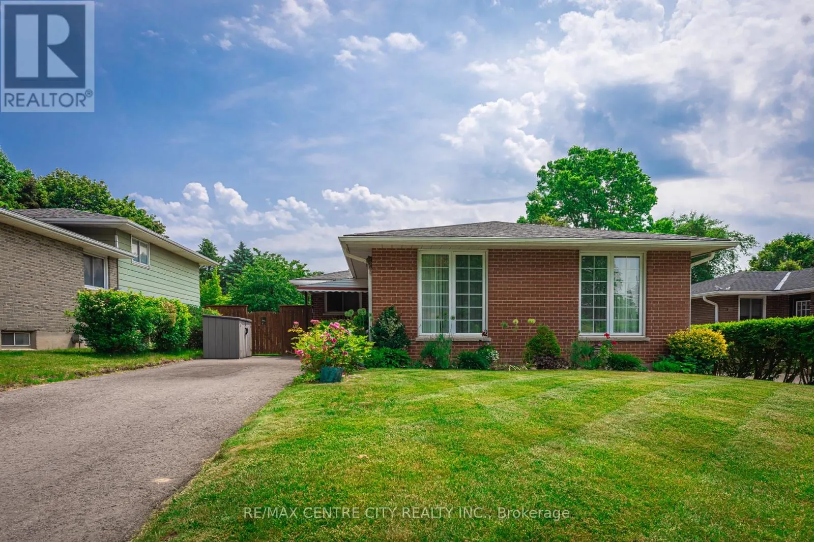 482 CASTLEGROVE BOULEVARD