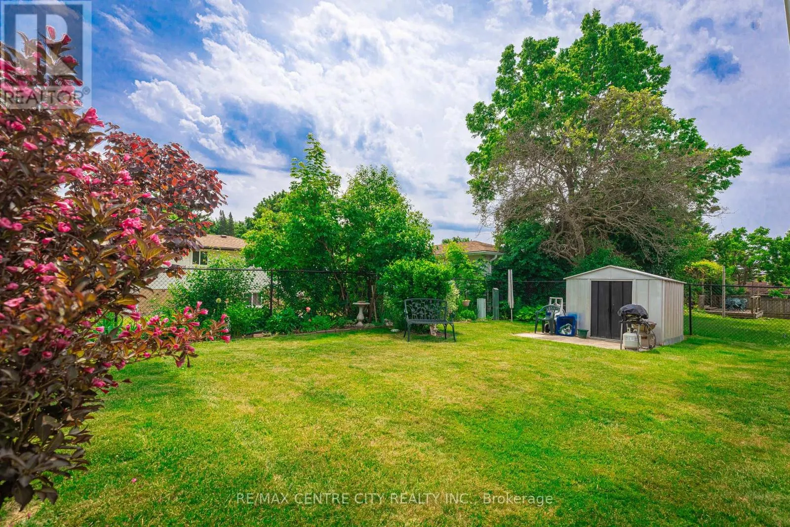 482 CASTLEGROVE BOULEVARD