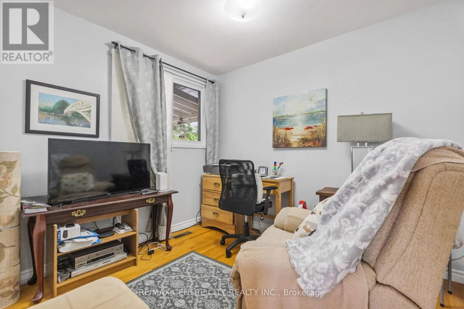 482 CASTLEGROVE BOULEVARD
