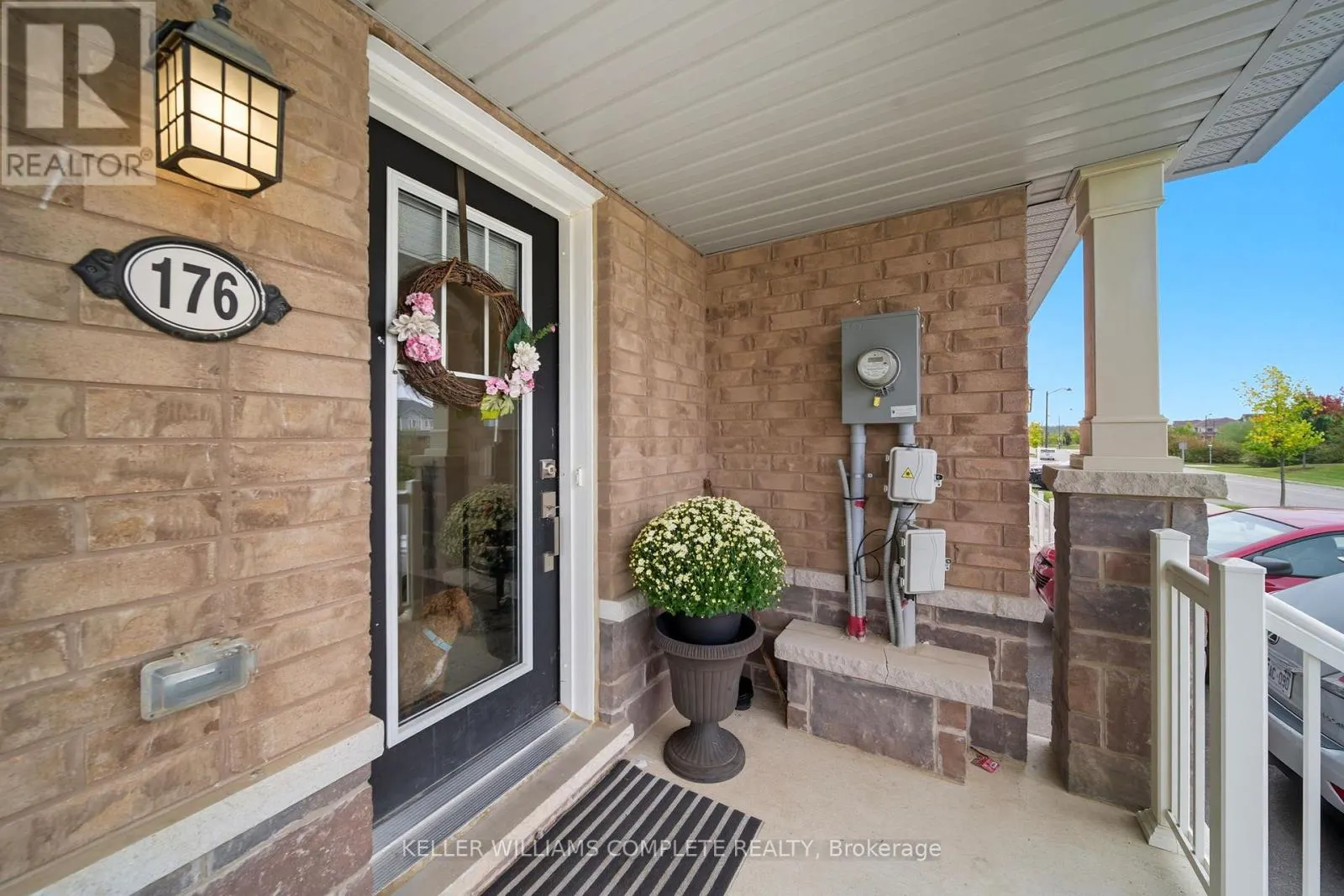 176 MACLACHLAN AVENUE