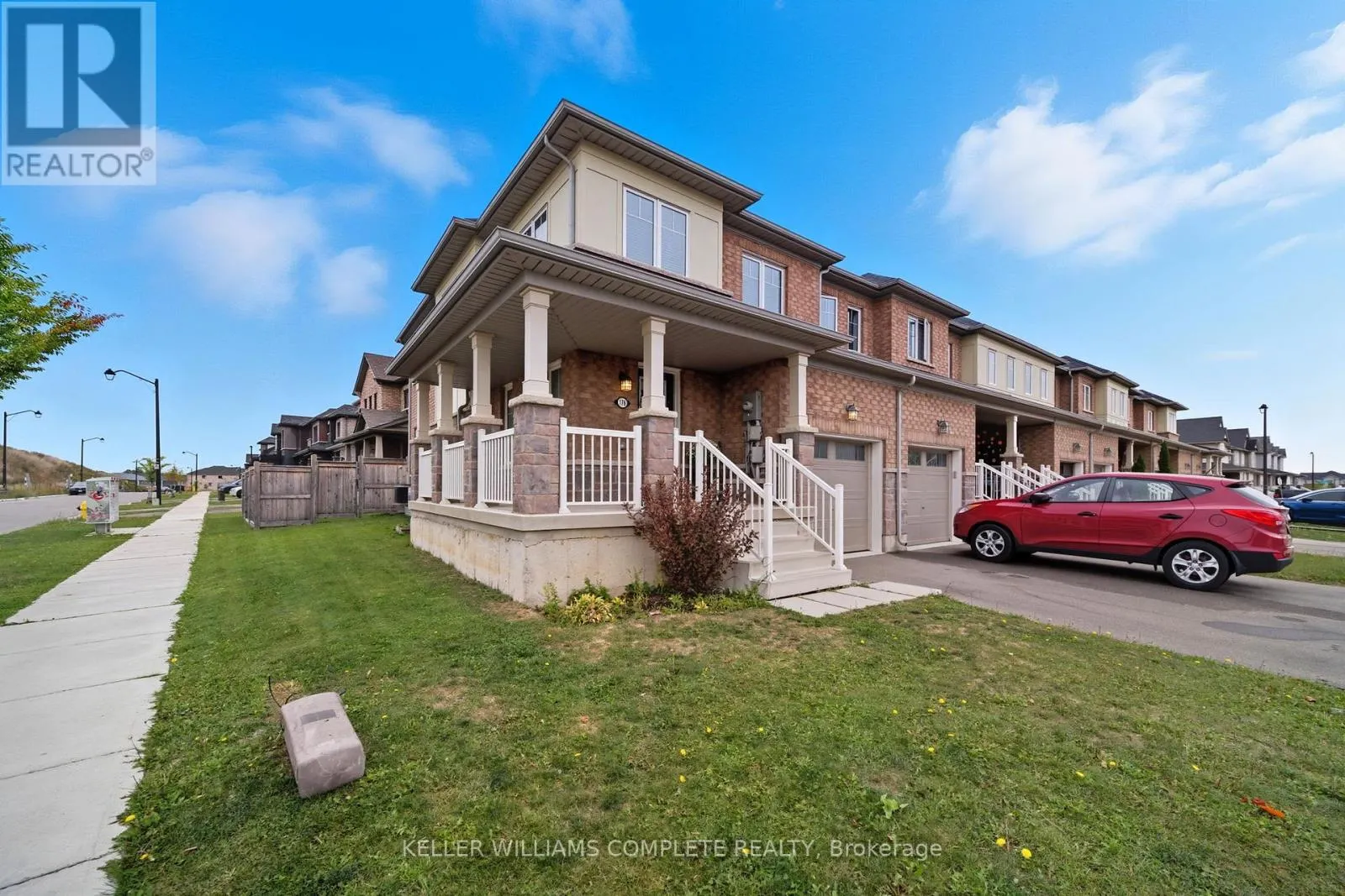 176 MACLACHLAN AVENUE