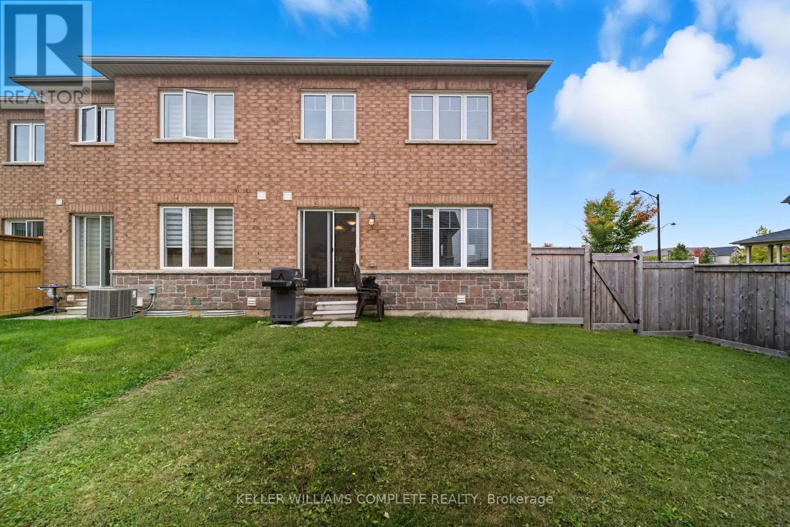 176 MACLACHLAN AVENUE