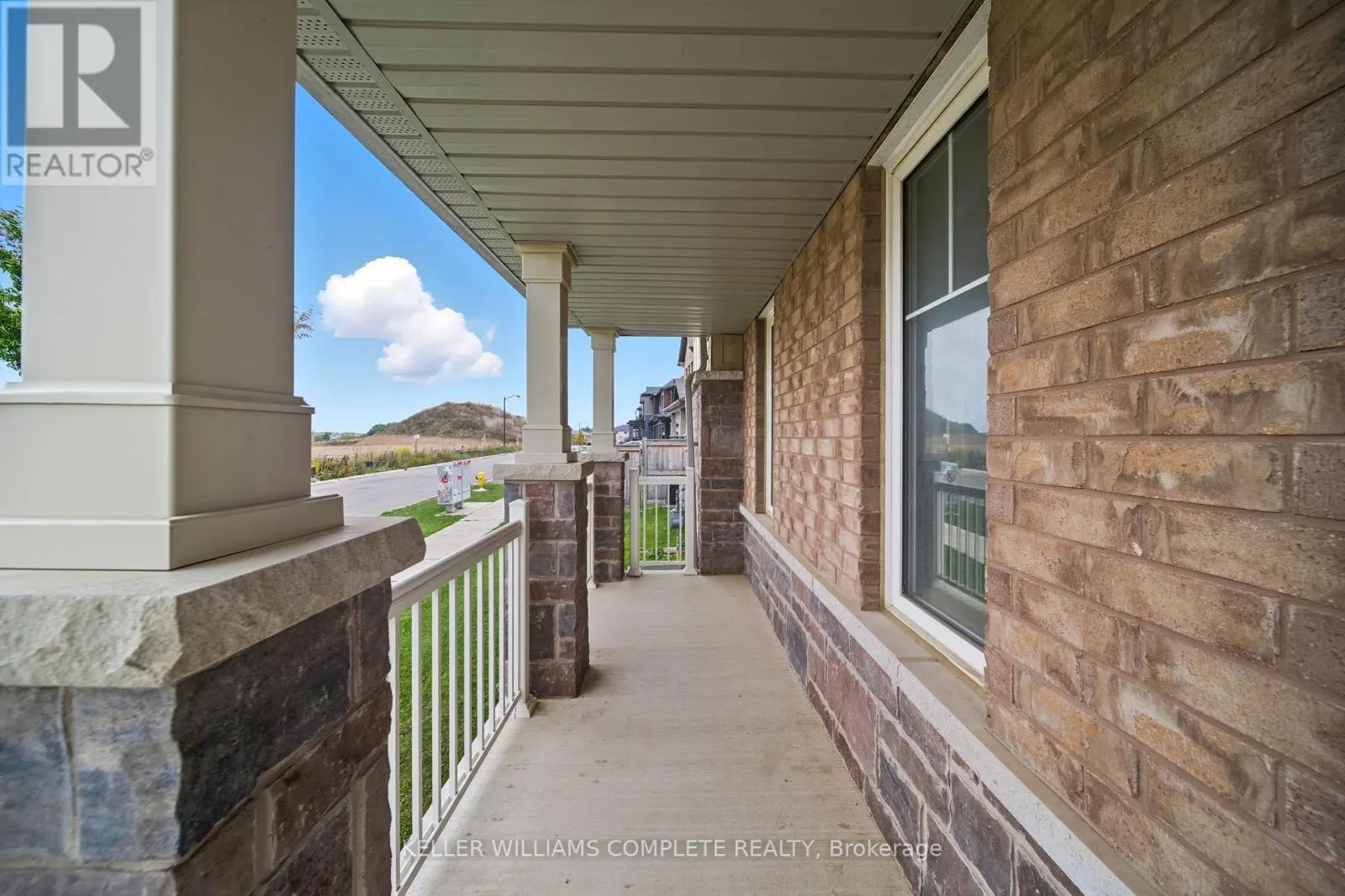 176 MACLACHLAN AVENUE
