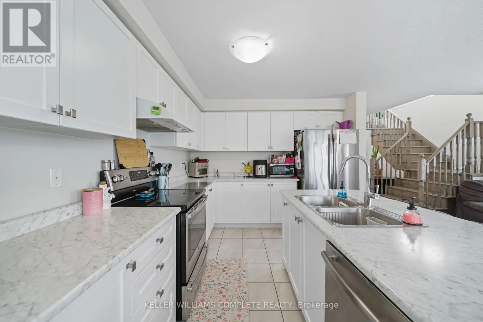 176 MACLACHLAN AVENUE