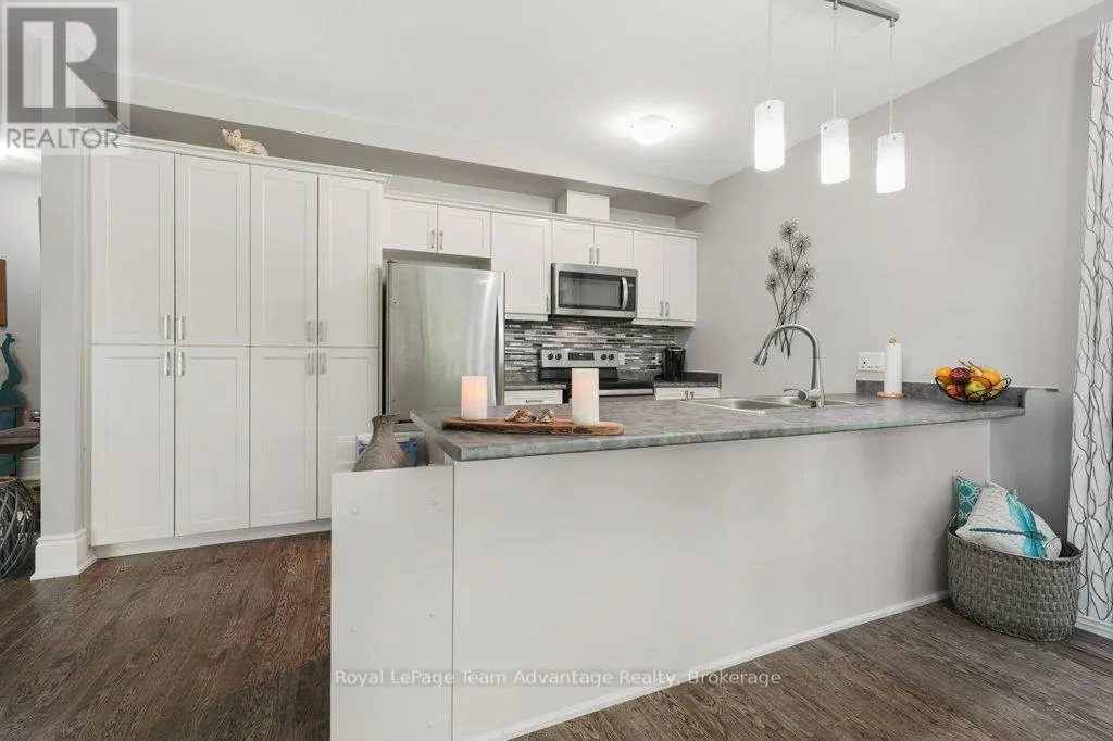 103 - 11B SALT DOCK ROAD, #103