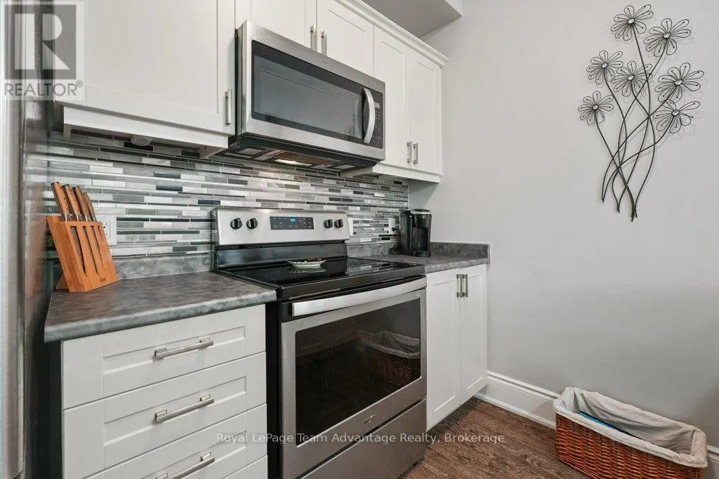 103 - 11B SALT DOCK ROAD, #103