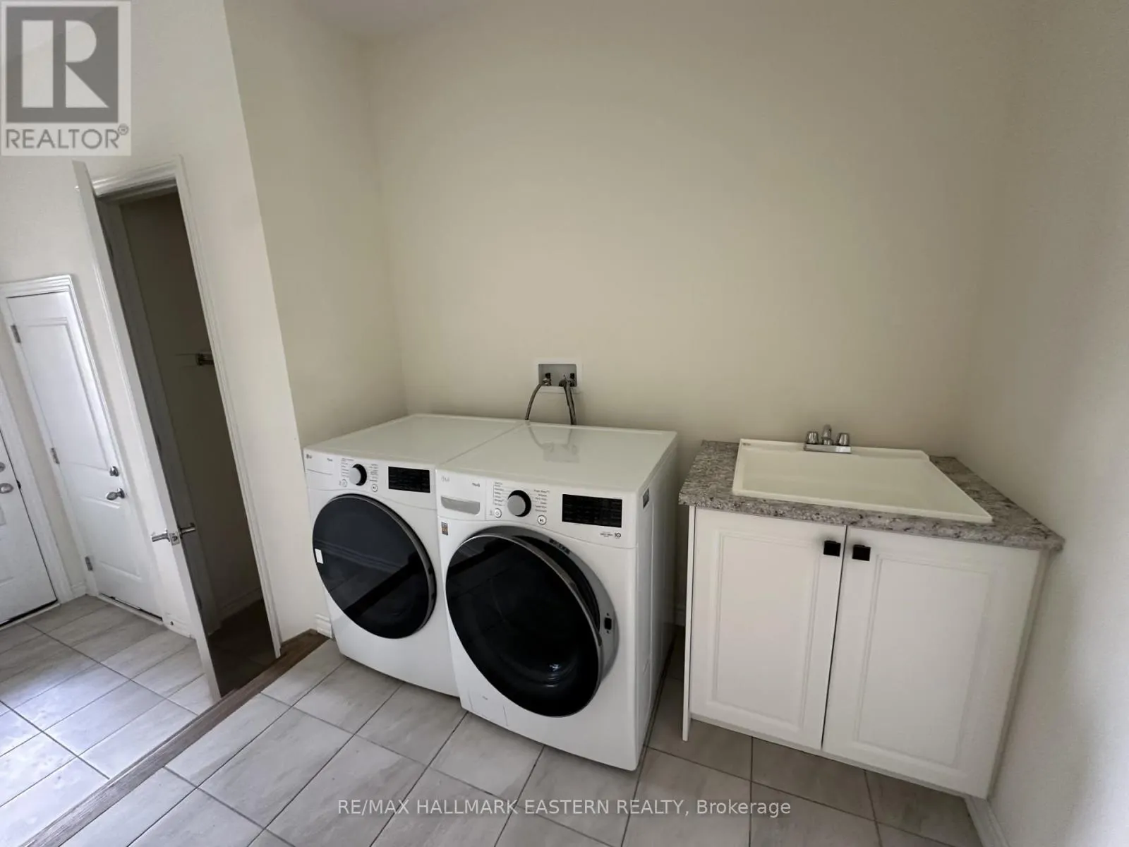 #28 - 94 GOLDEN MEADOWS DRIVE, ##28