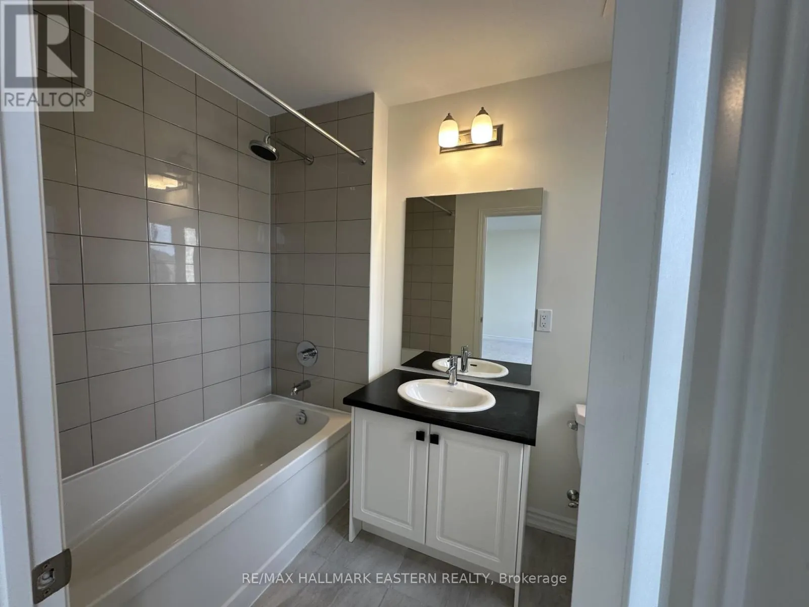 #28 - 94 GOLDEN MEADOWS DRIVE, ##28