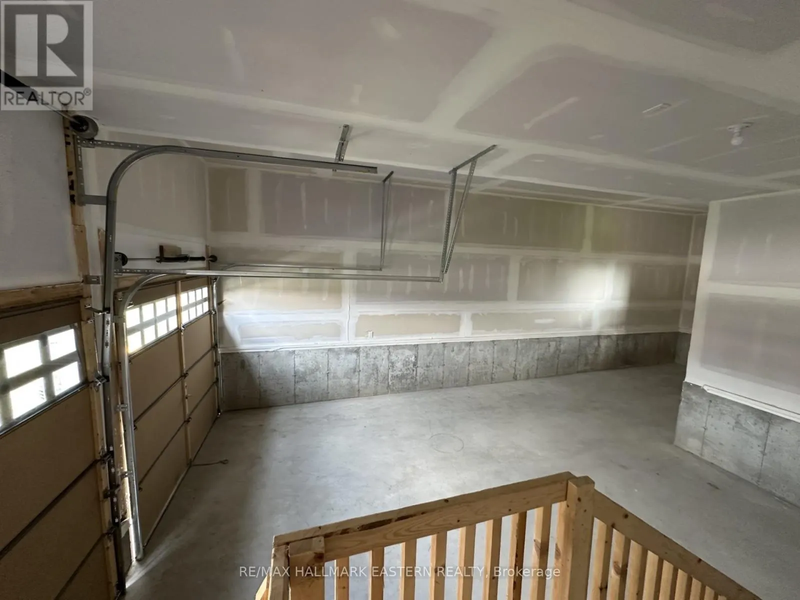 #28 - 94 GOLDEN MEADOWS DRIVE, ##28