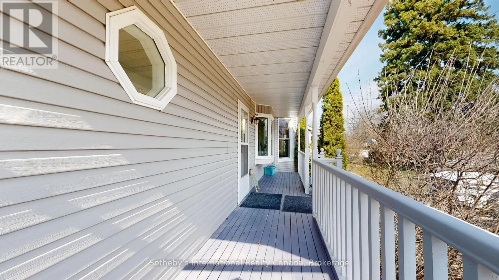 B - 103 BRUCE STREET S, #B