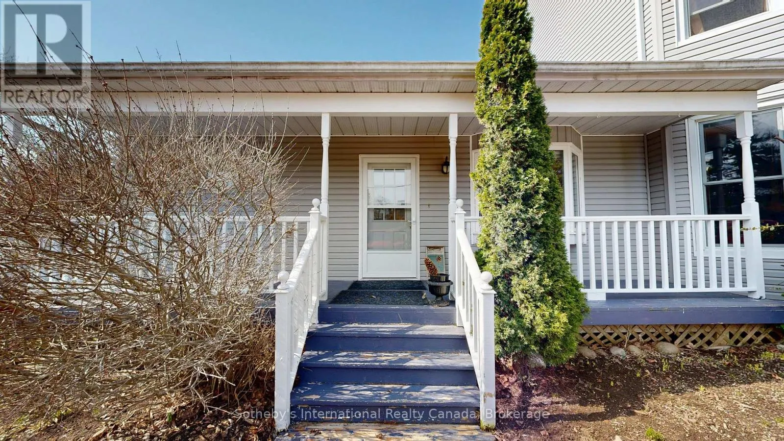 B - 103 BRUCE STREET S, #B
