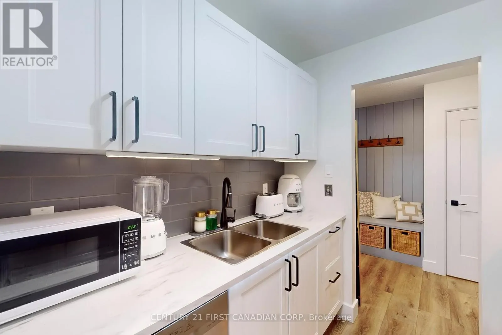 319 - 735 DEVERON CRESCENT, #319