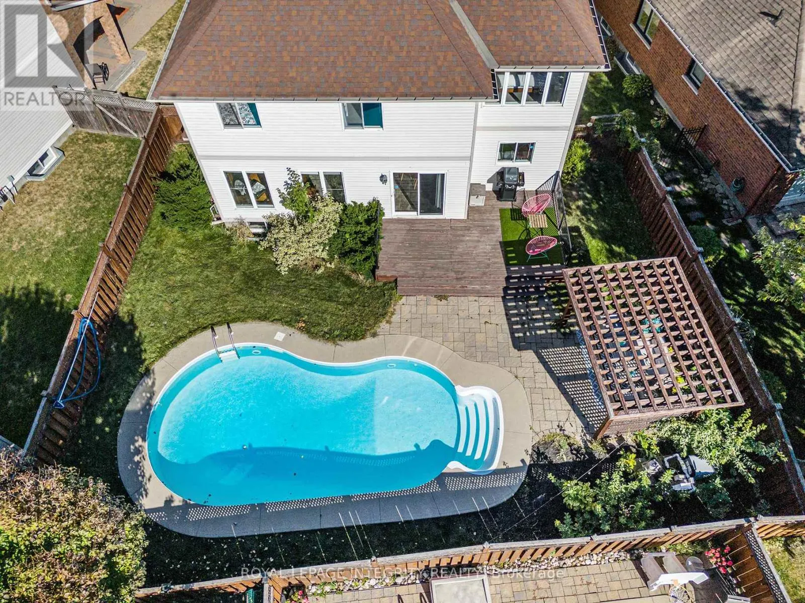 10 MAYBROOK PLACE