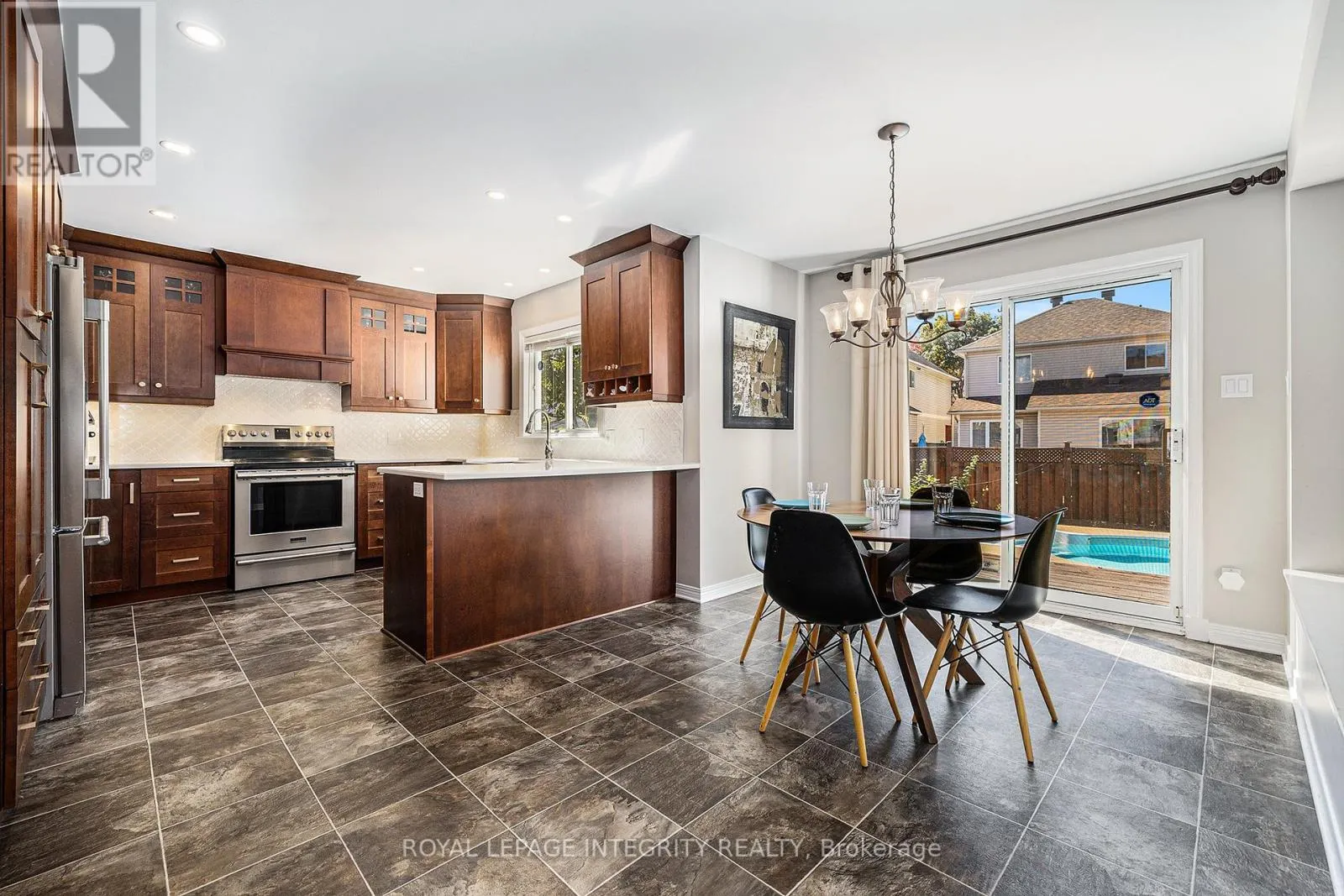 10 MAYBROOK PLACE