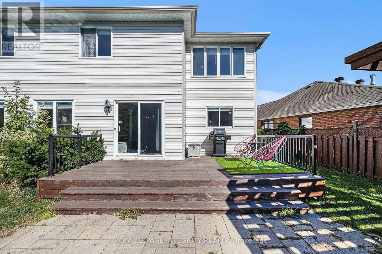 10 MAYBROOK PLACE
