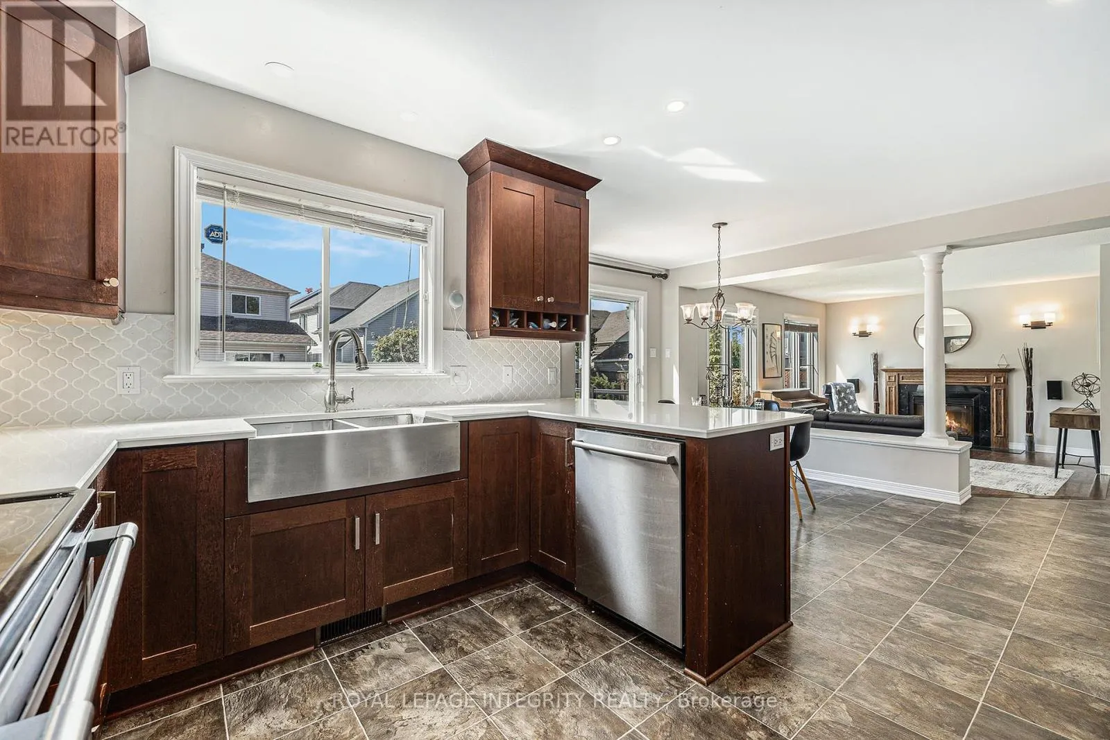 10 MAYBROOK PLACE