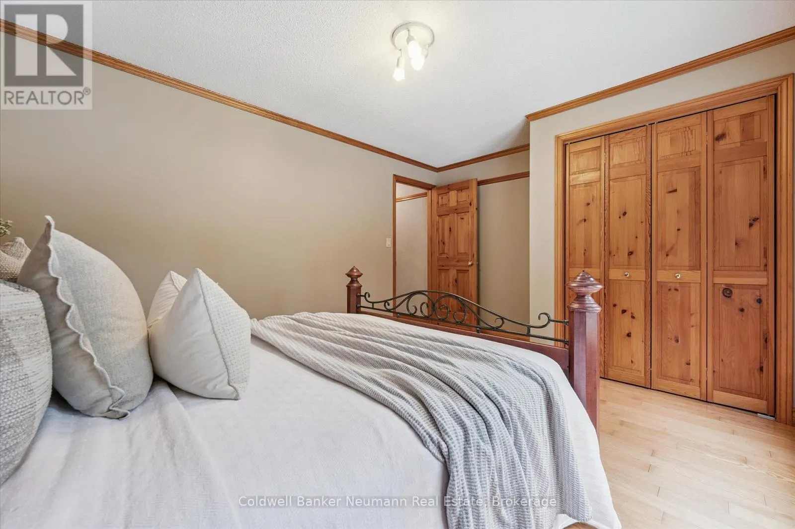 403277 GREY ROAD 4