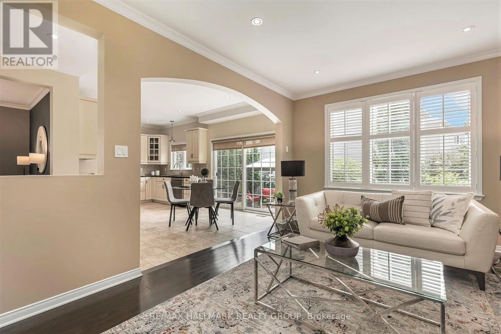 828 DALKENA PLACE
