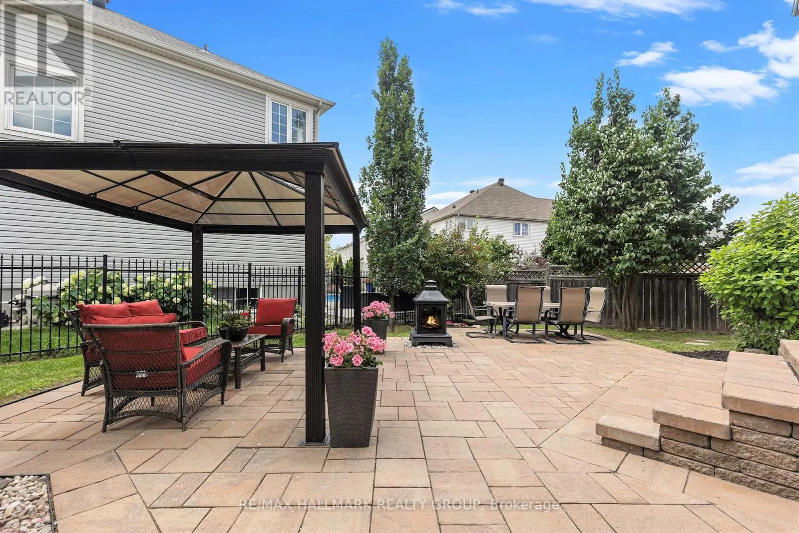 828 DALKENA PLACE