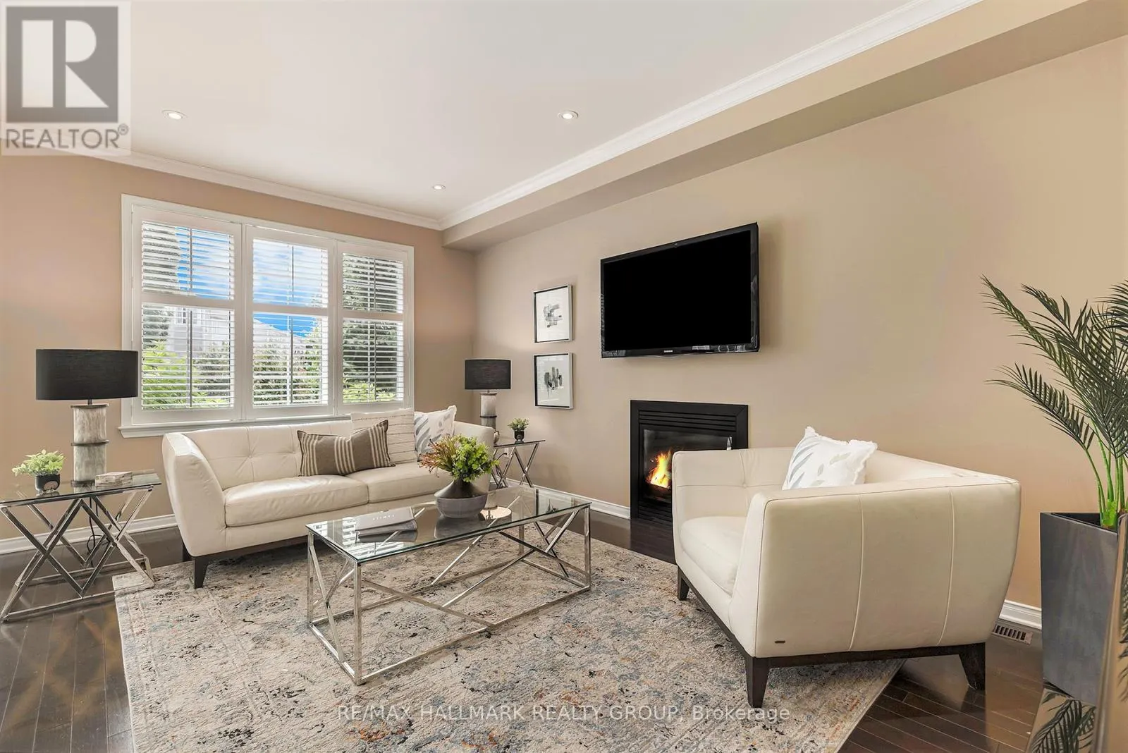 828 DALKENA PLACE