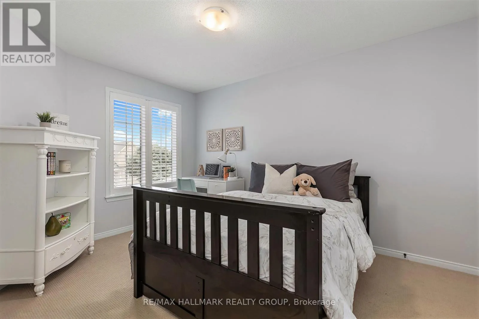 828 DALKENA PLACE