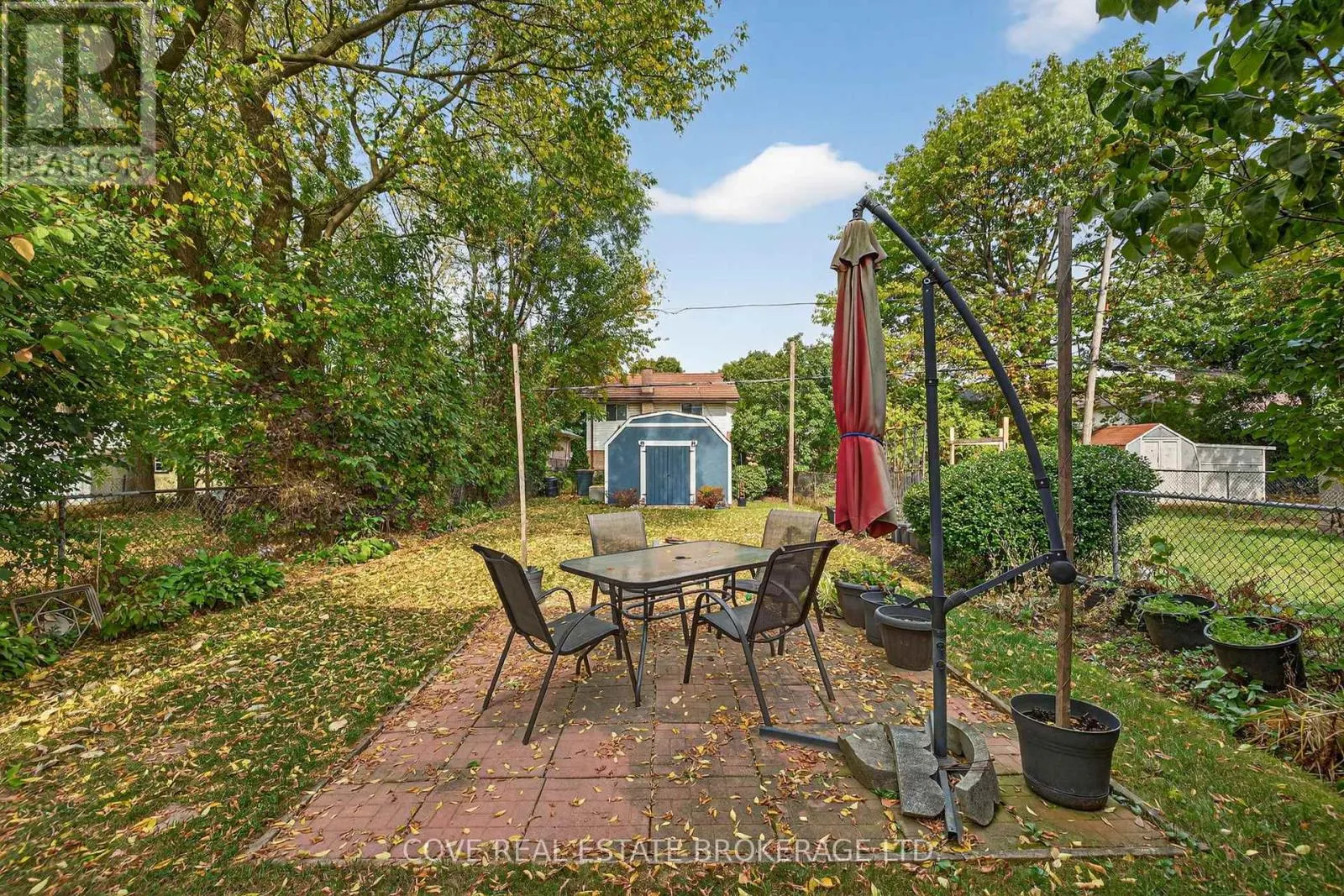 40 HAWKESBURY AVENUE