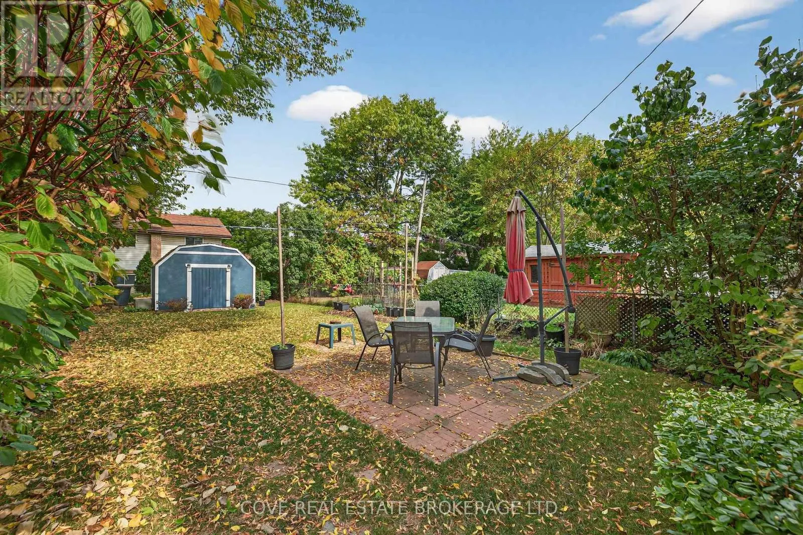 40 HAWKESBURY AVENUE