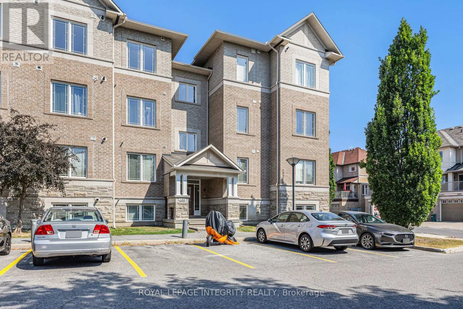 8 - 188 PASEO PRIVATE