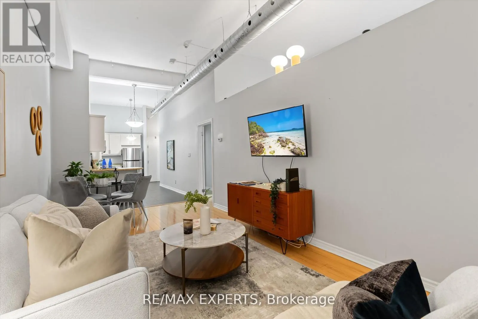 212 - 80 KING WILLIAM STREET