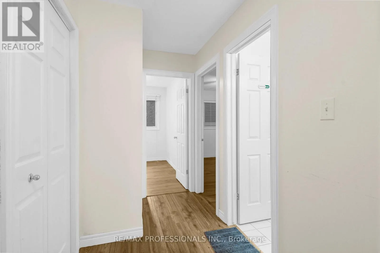 17 - 384 LIMERIDGE ROAD E