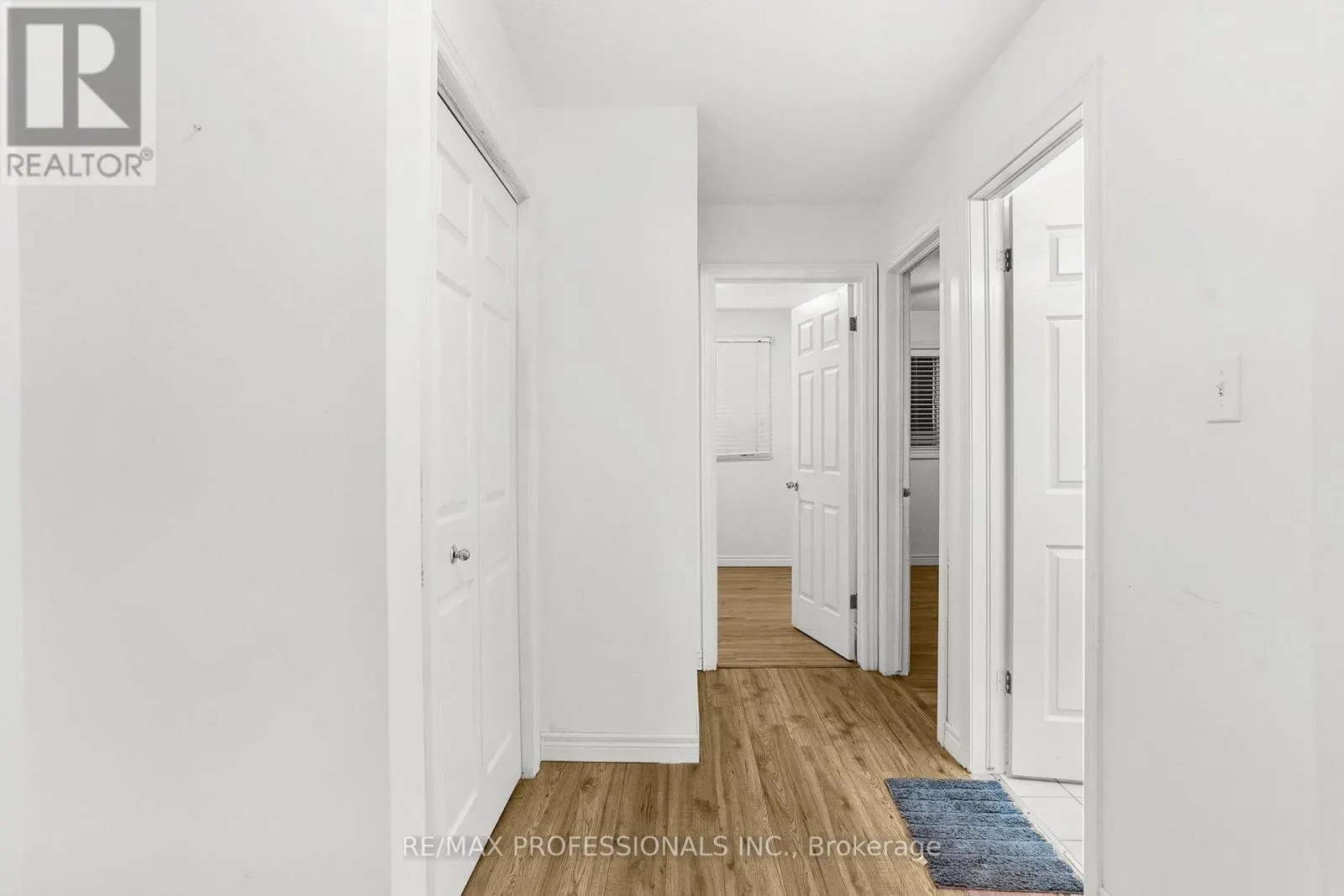 17 - 384 LIMERIDGE ROAD E