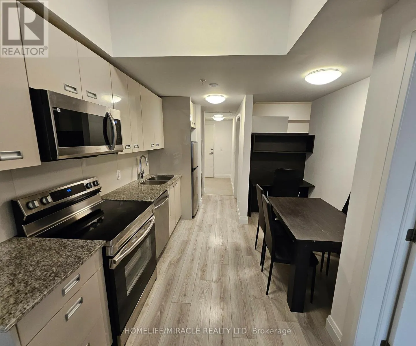 420 - 652 PRINCESS STREET