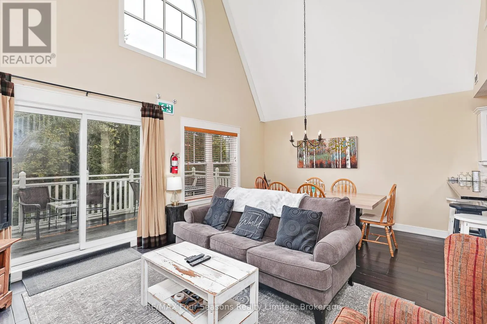 225 - 170 SNOWBRIDGE WAY N, #225