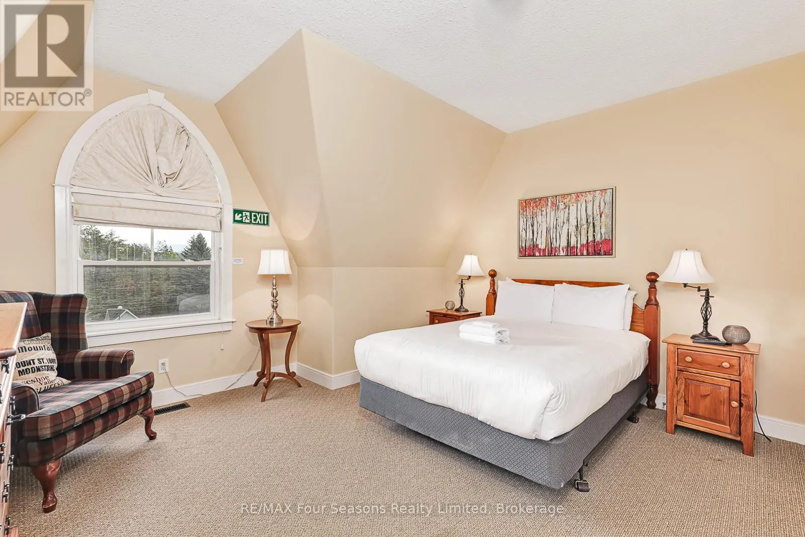 225 - 170 SNOWBRIDGE WAY N, #225