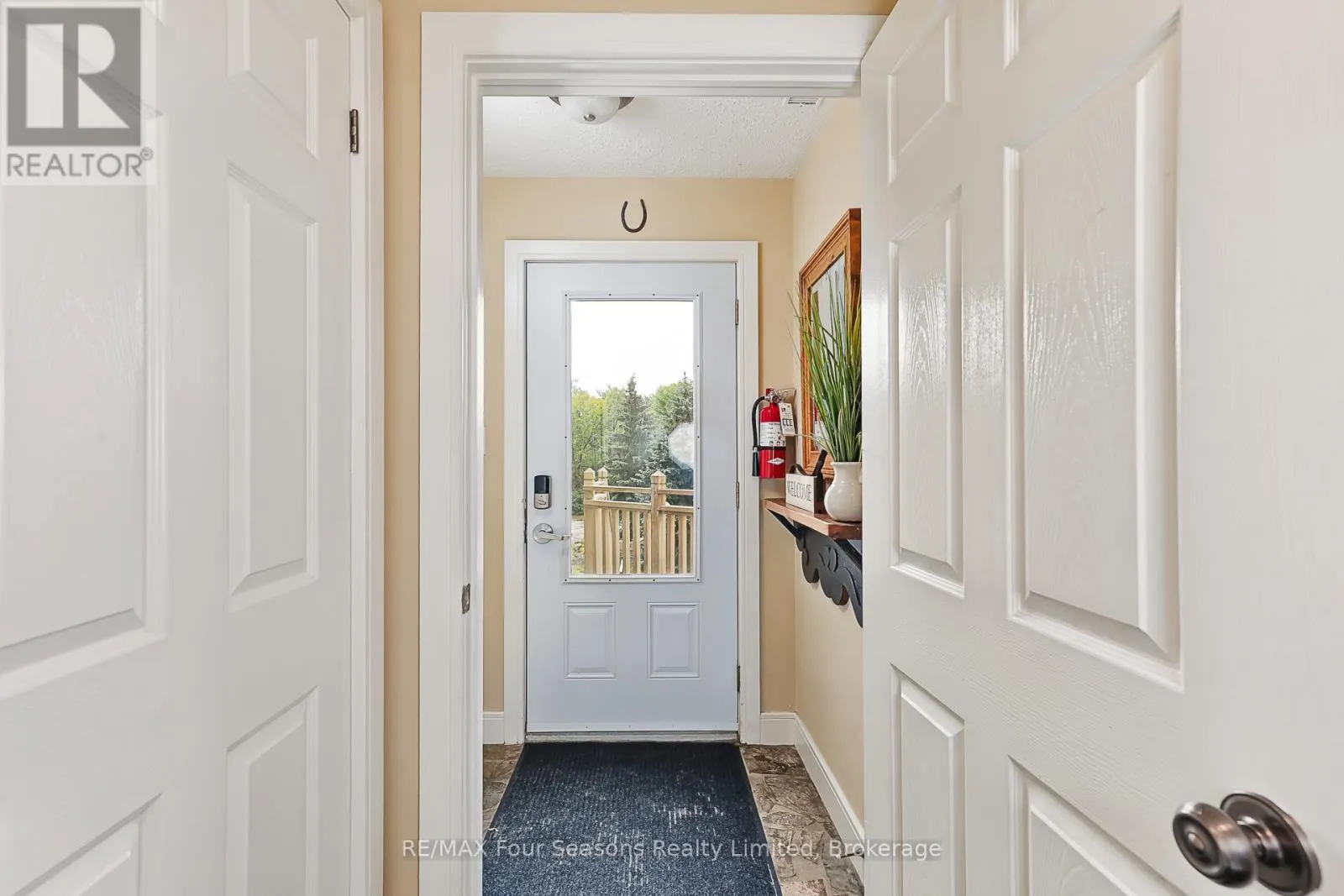 225 - 170 SNOWBRIDGE WAY N, #225