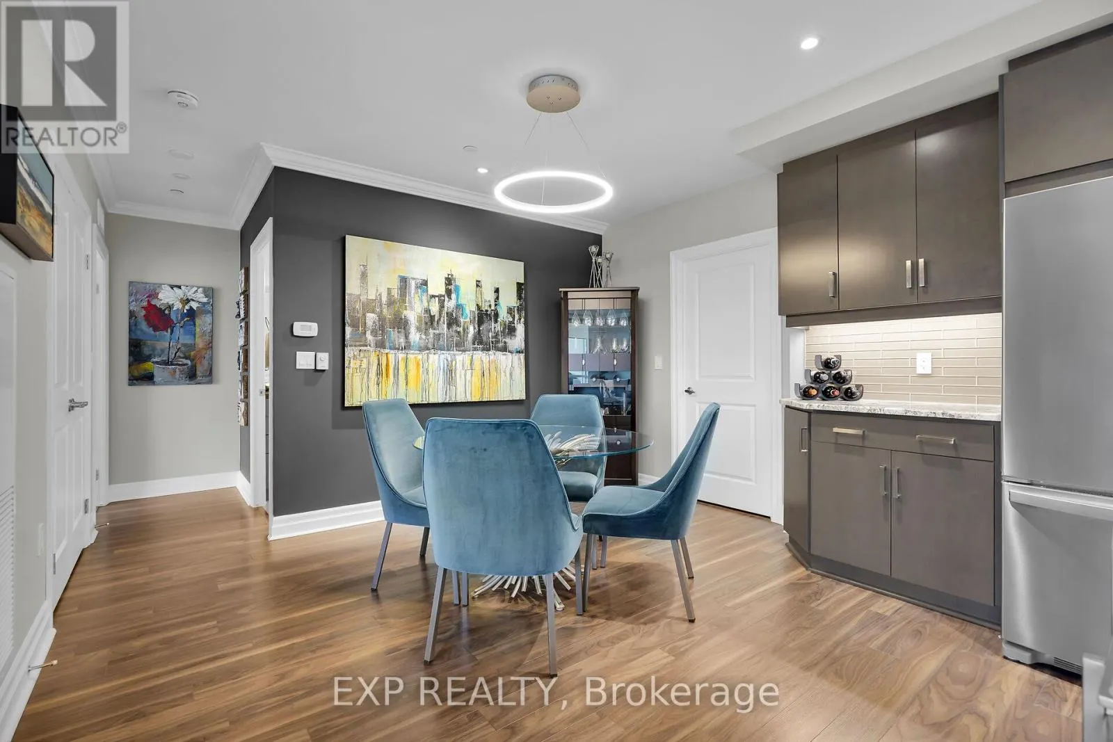 709 - 260 VILLAGEWALK BOULEVARD, #709