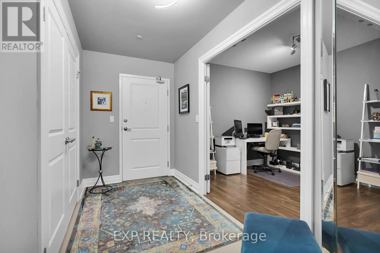 709 - 260 VILLAGEWALK BOULEVARD, #709