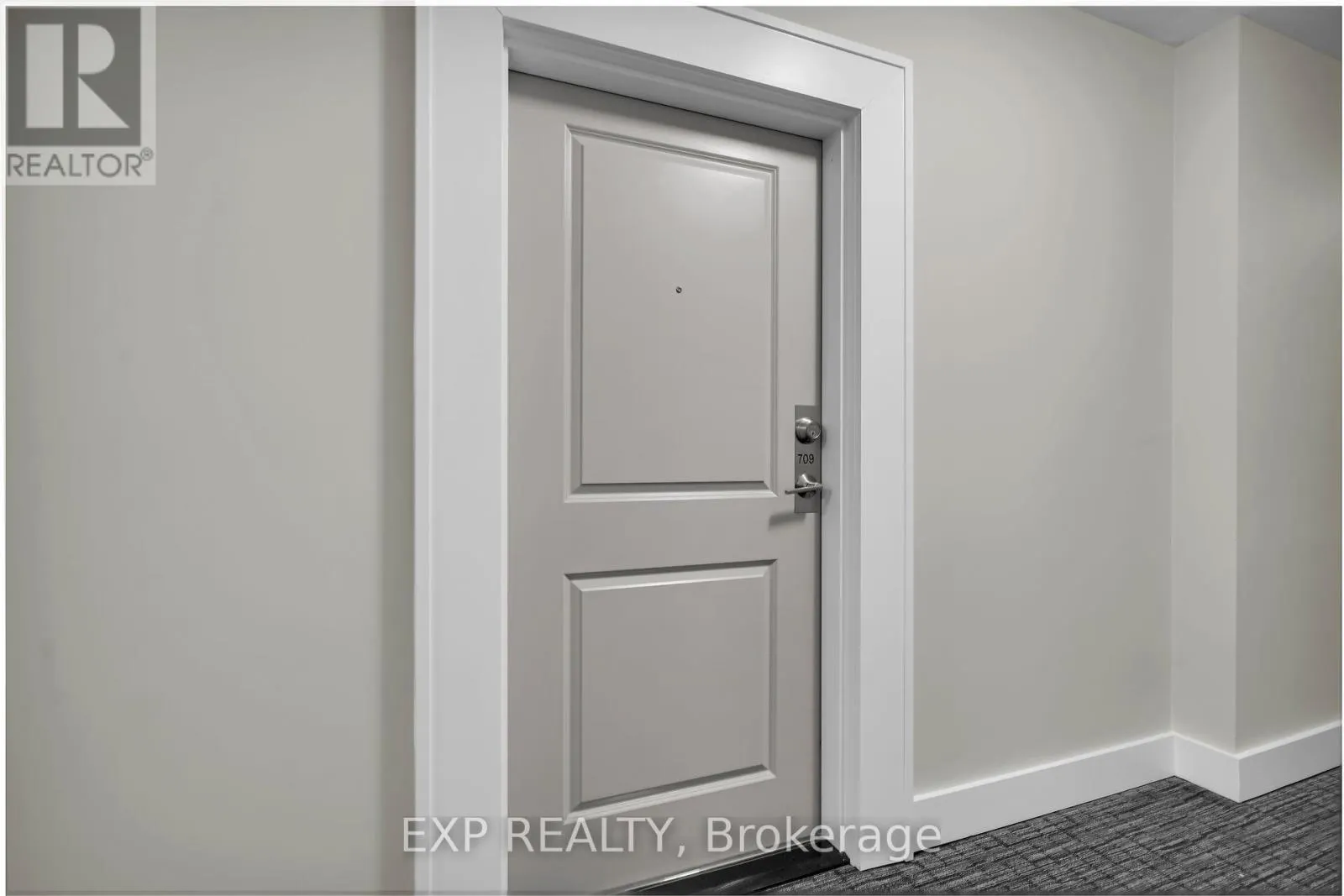 709 - 260 VILLAGEWALK BOULEVARD, #709