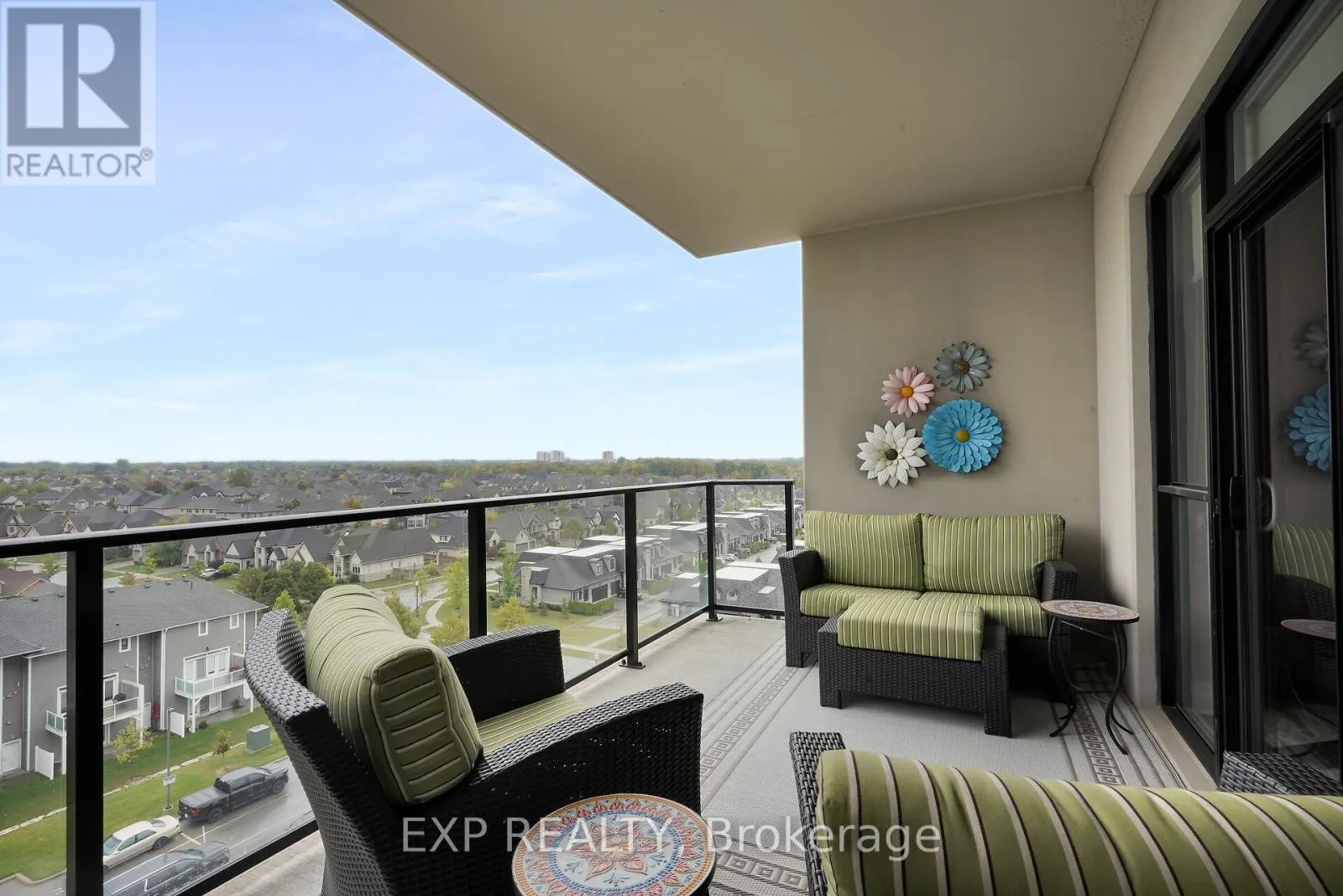 709 - 260 VILLAGEWALK BOULEVARD, #709