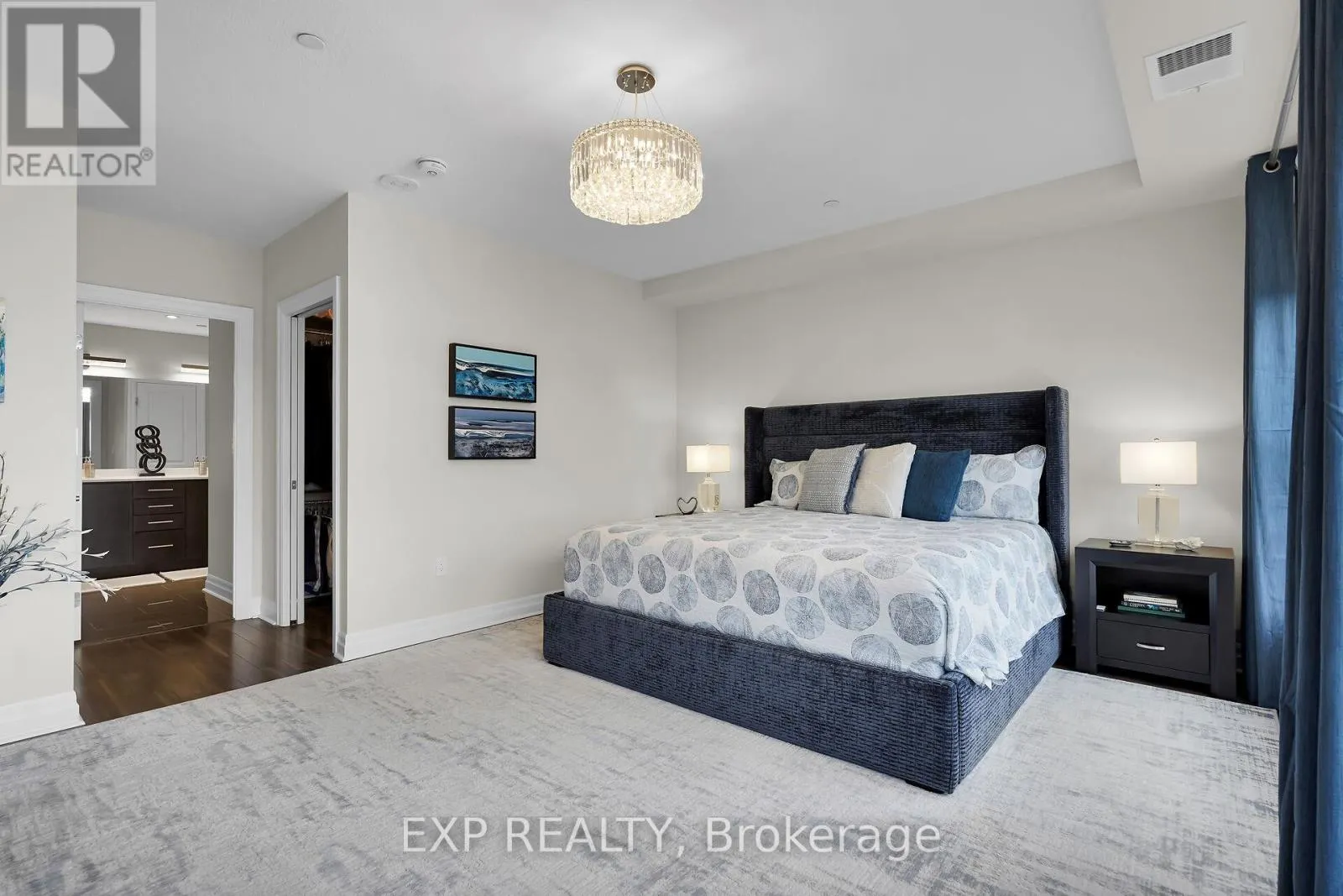709 - 260 VILLAGEWALK BOULEVARD, #709