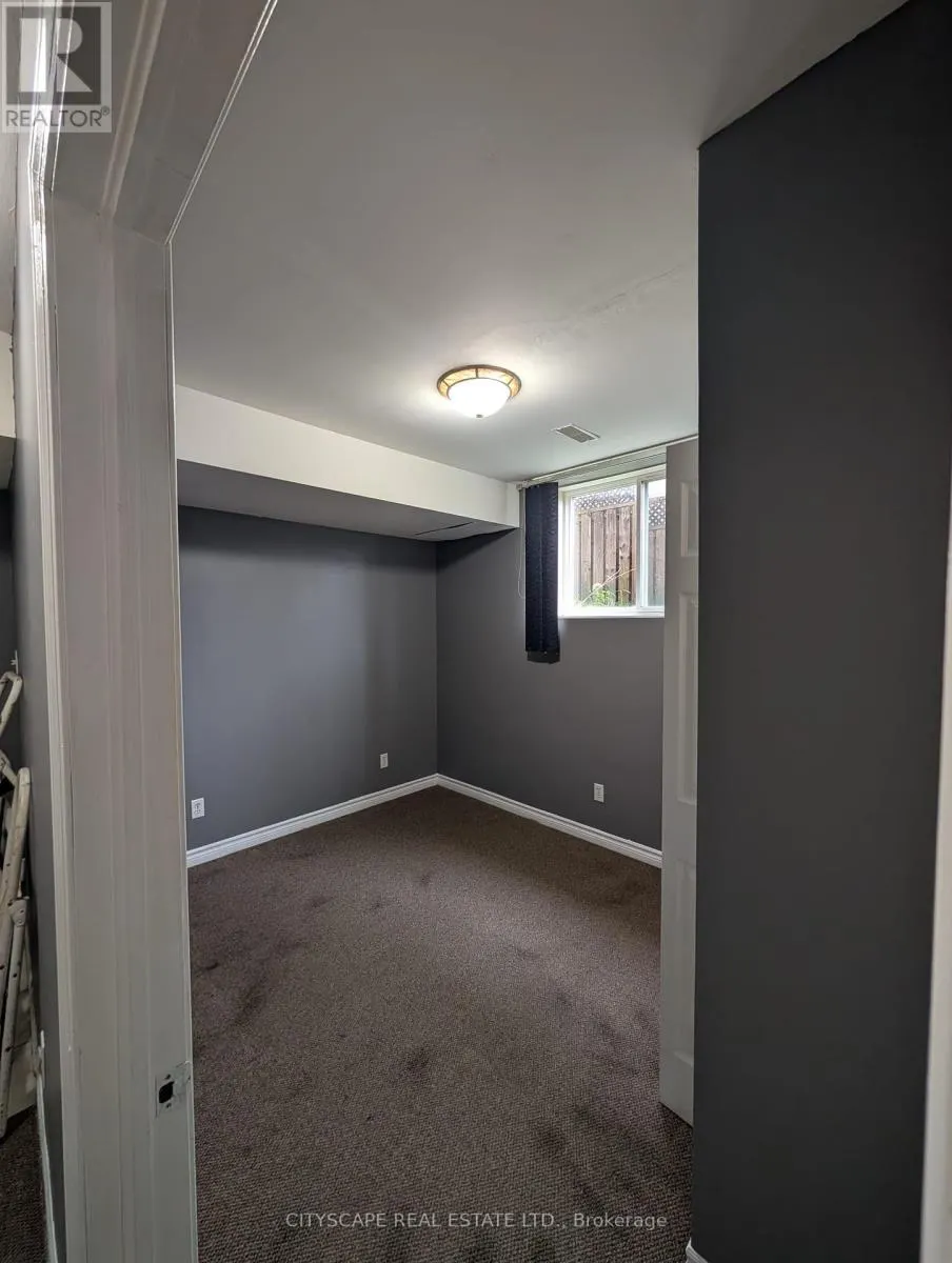 LOWER - 17 KELLY COURT
