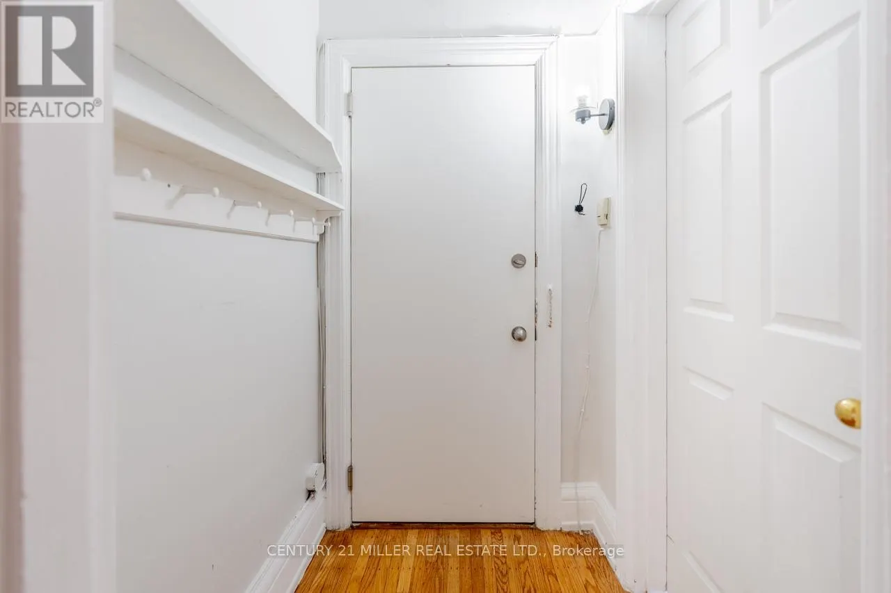 2 - 270 MAIN STREET W