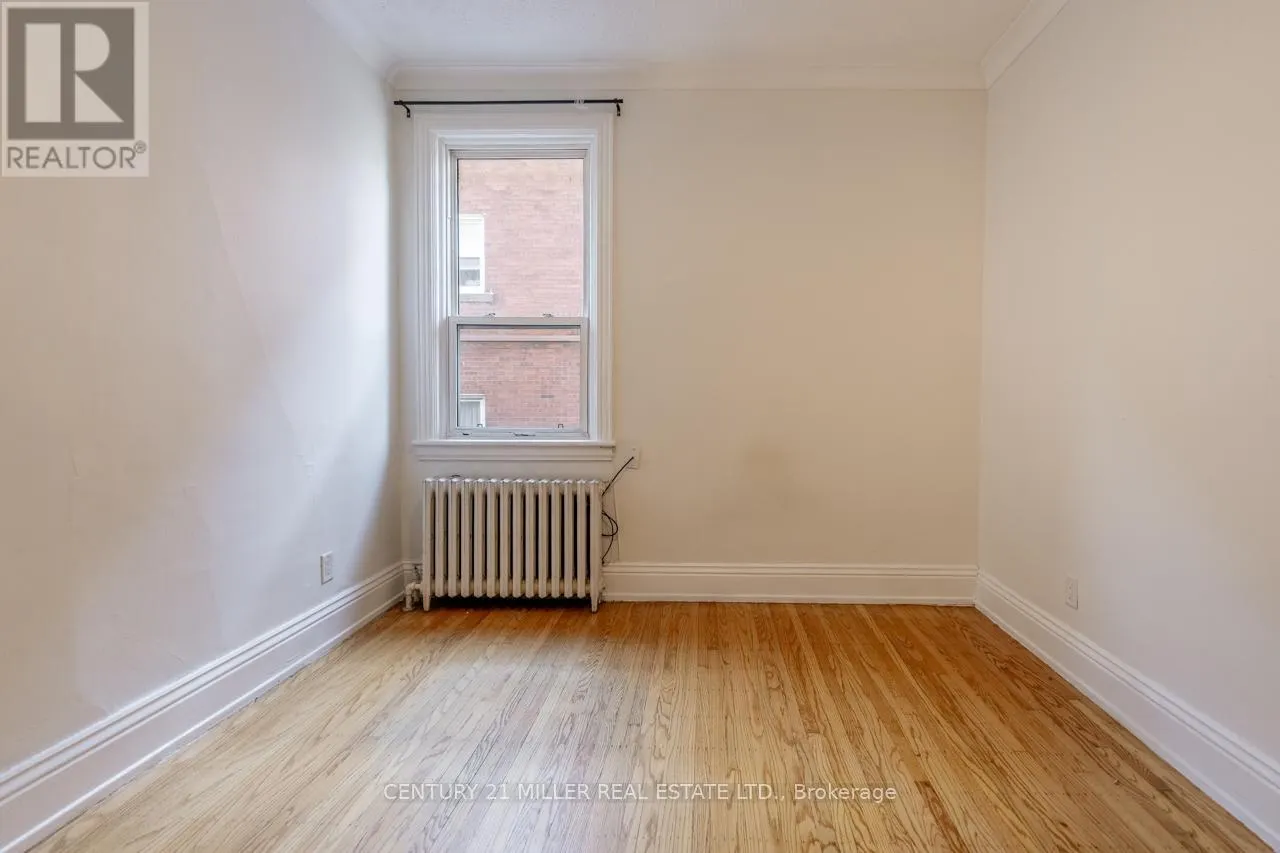 2 - 270 MAIN STREET W