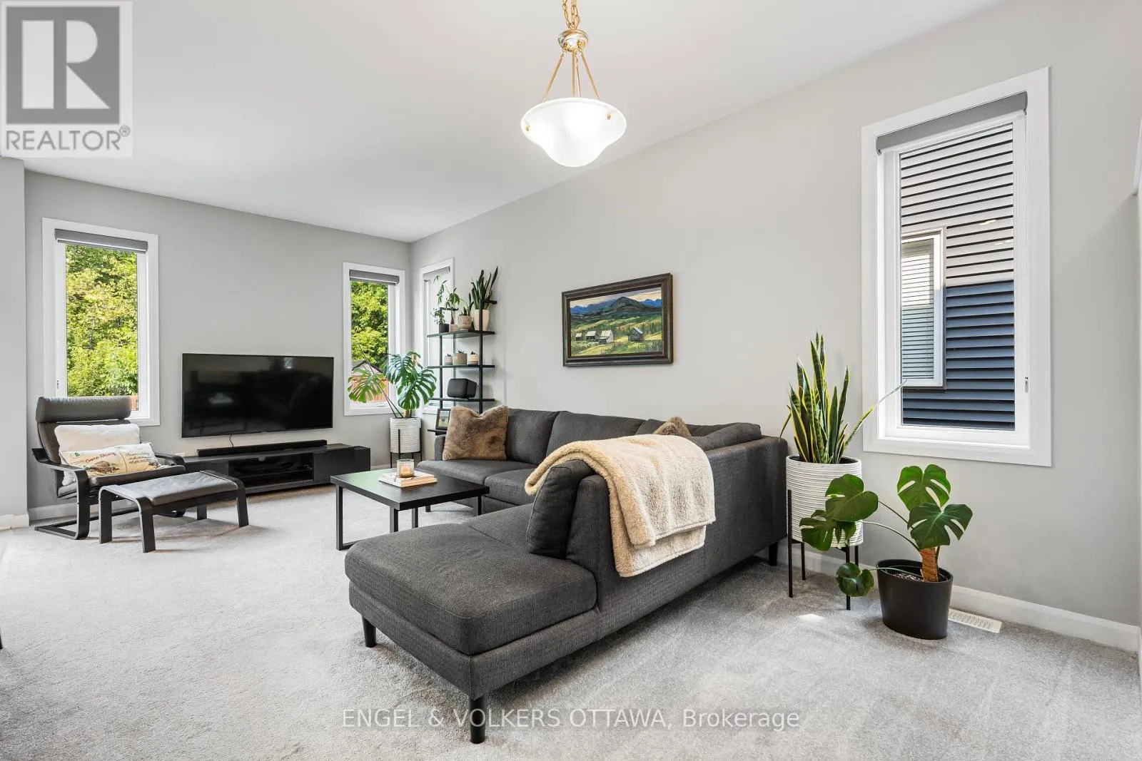 220 GEYSER PLACE