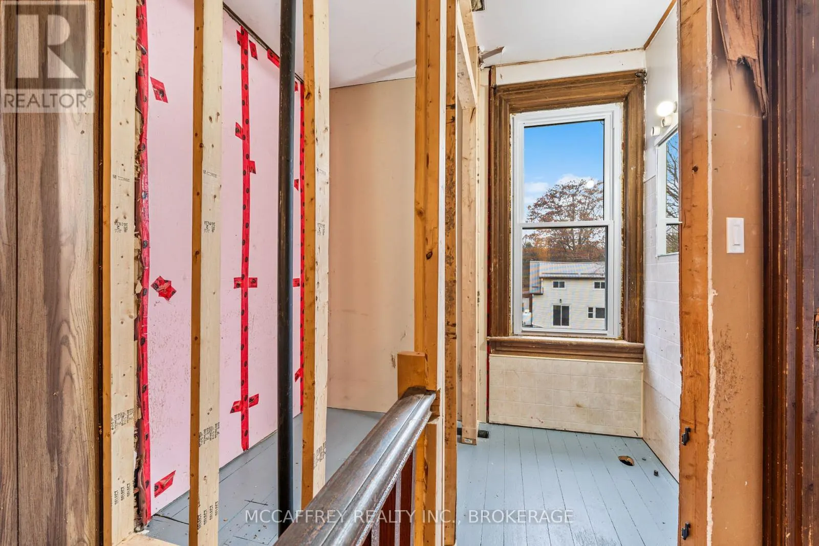338 BURRIDGE ROAD E