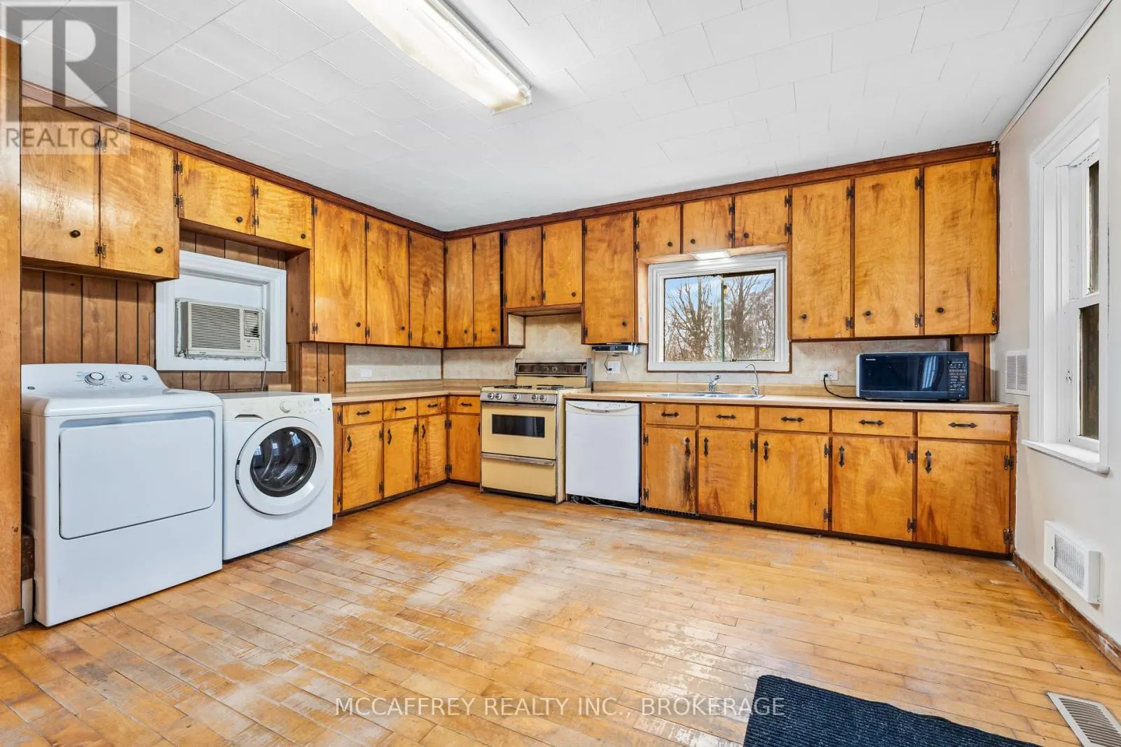 338 BURRIDGE ROAD E