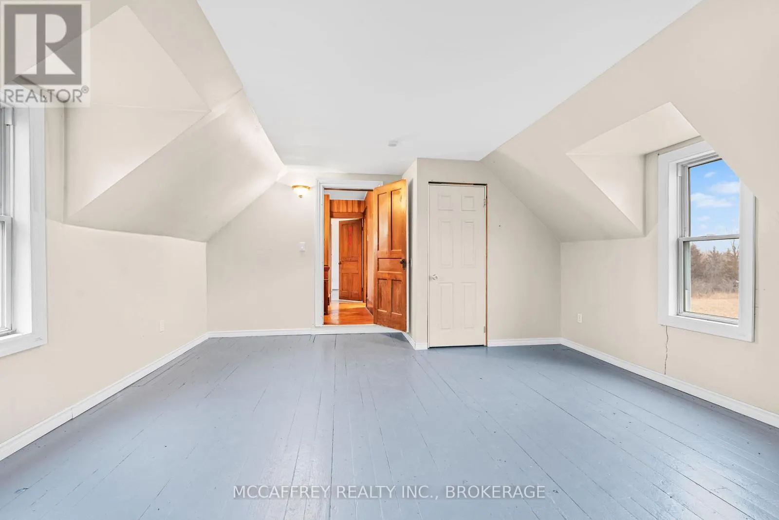 338 BURRIDGE ROAD E