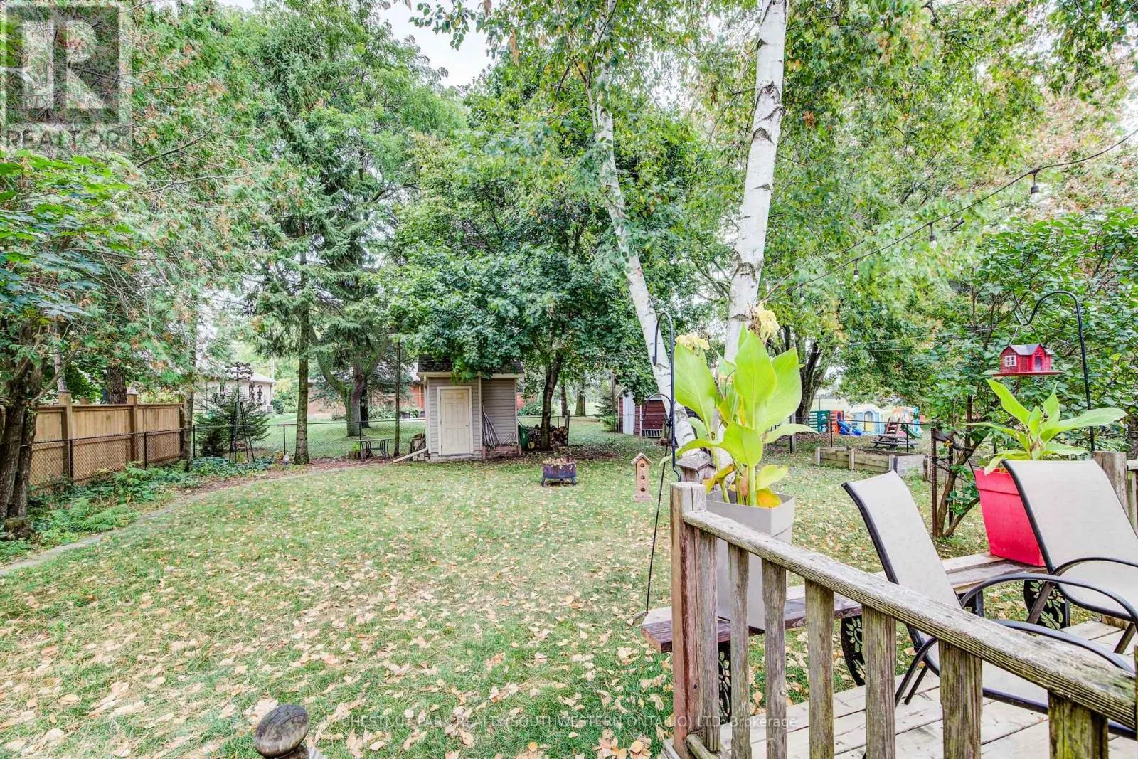 1105 QUEEN'S BUSH ROAD
