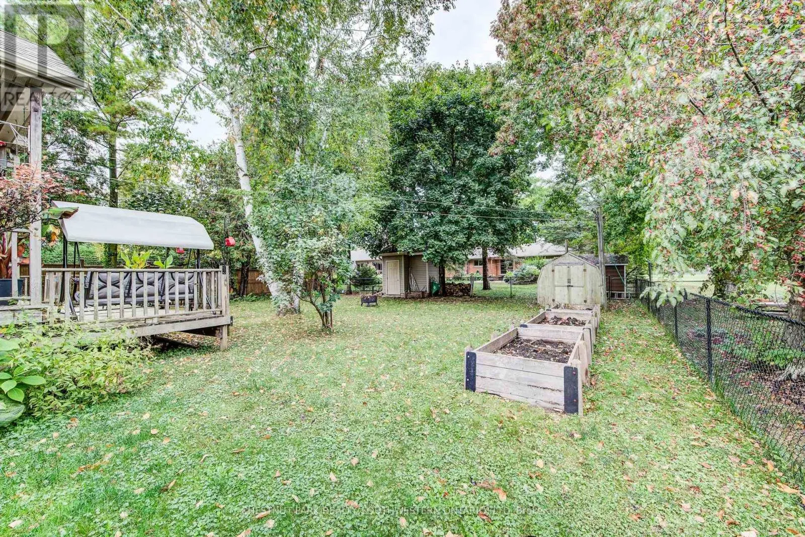 1105 QUEEN'S BUSH ROAD