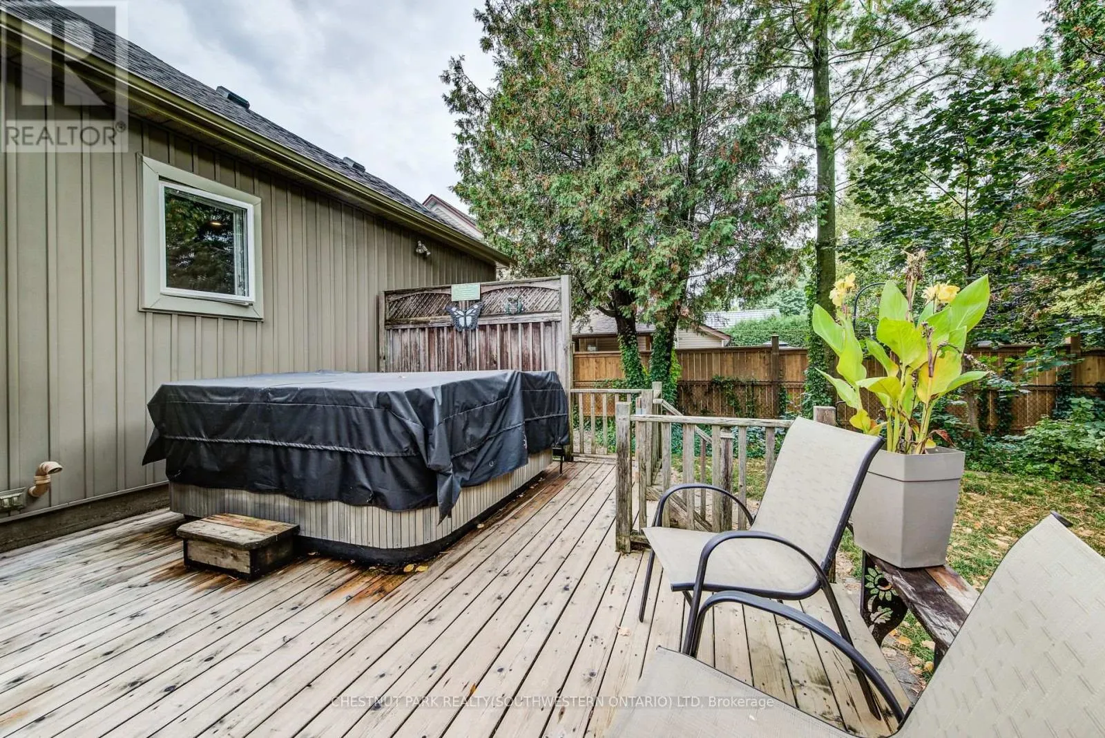 1105 QUEEN'S BUSH ROAD